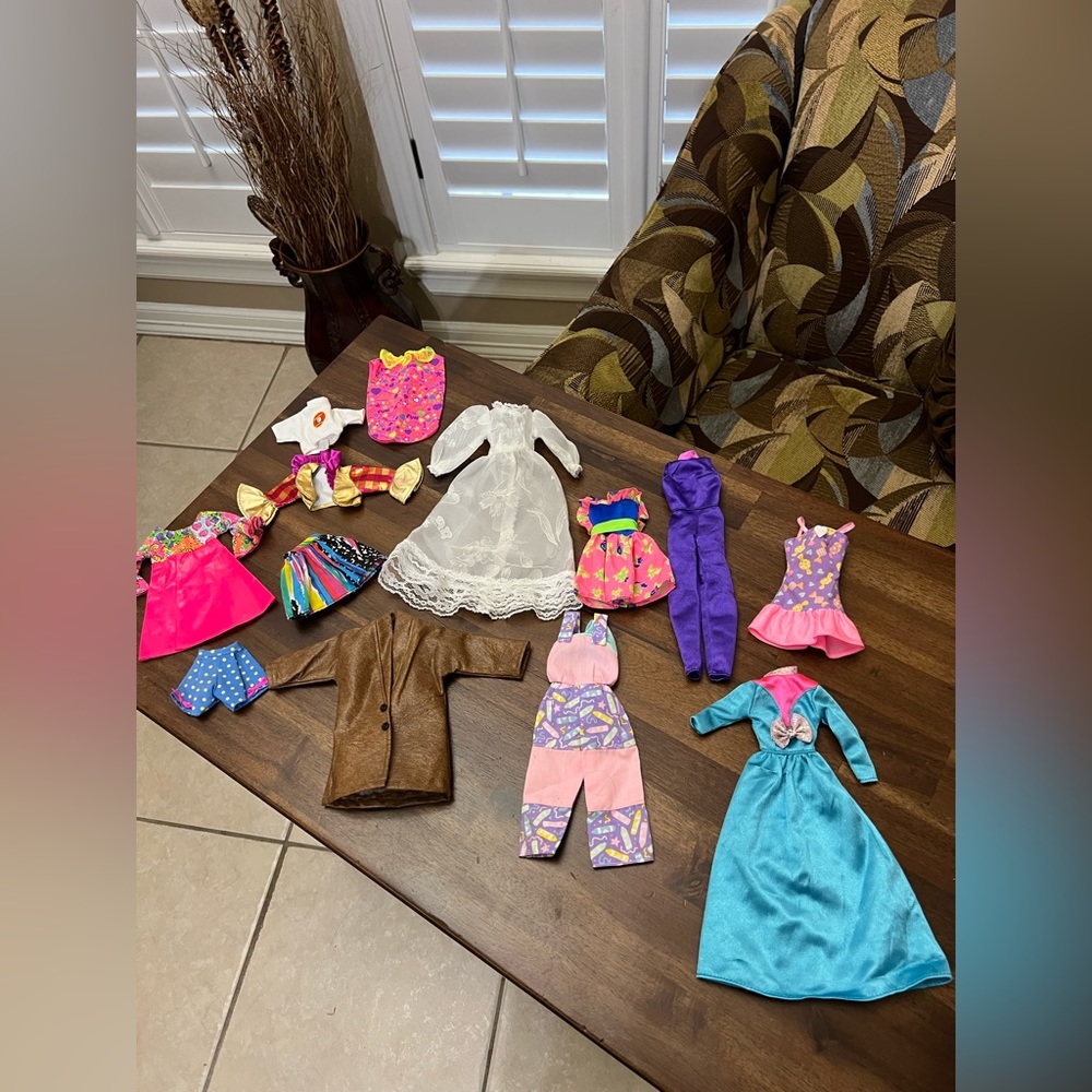 Vintage Barbie Clothes lot‎